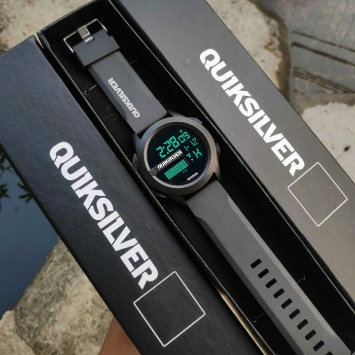 Quiksilver Contact Now Waterproof Digital Male Wrist Watch With Rubber Strab（no box）